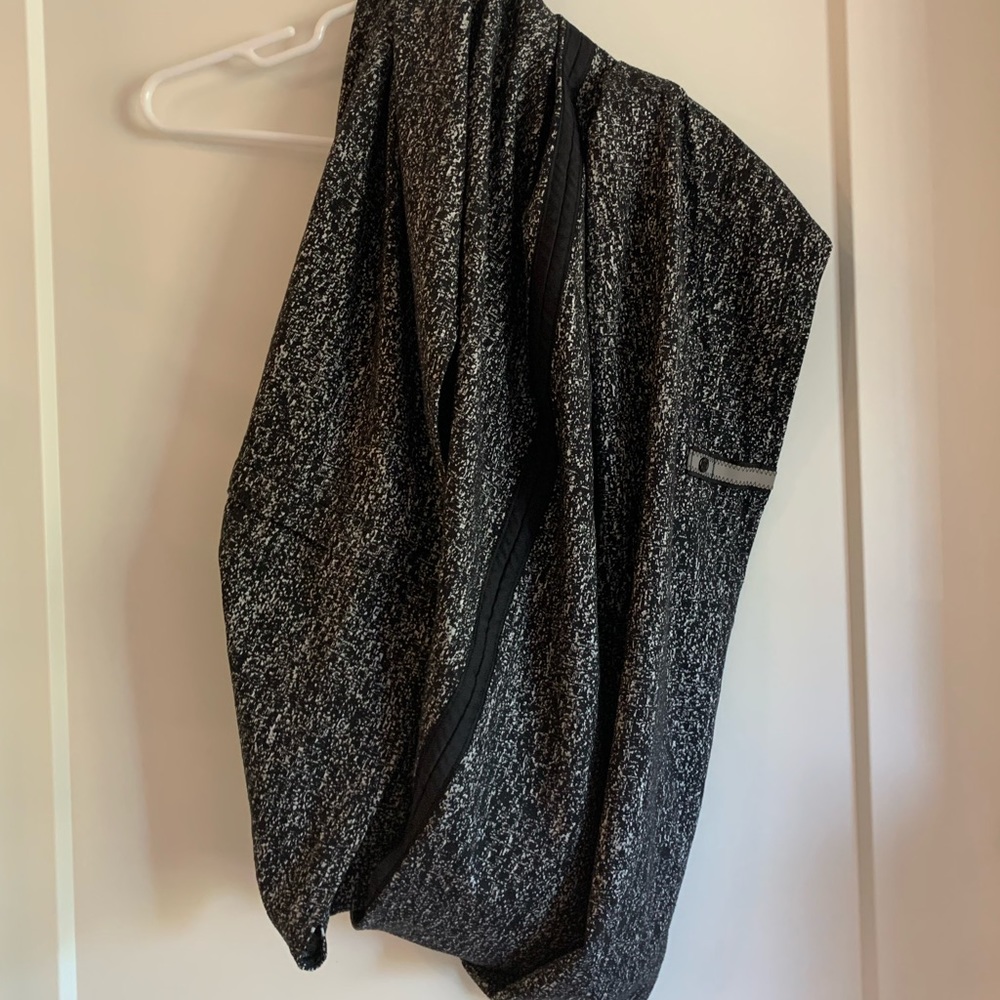 Lululemon scarf